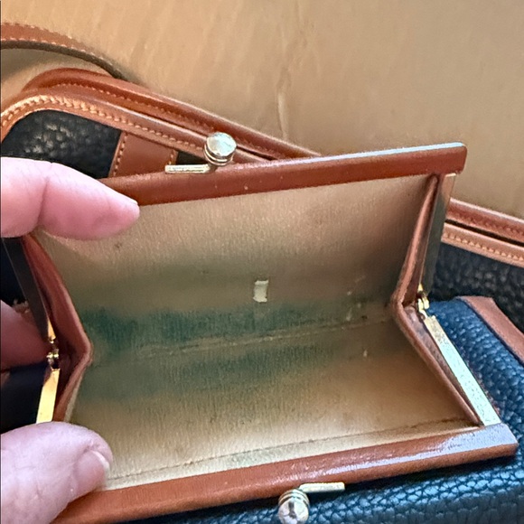 Dooney  Burke - Picture 6 of 16